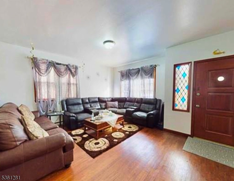 73 Maple Street Paterson, NJ 07522 - Photo 5 of 15