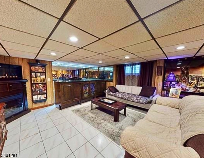 73 Maple Street Paterson, NJ 07522 - Photo 10 of 15