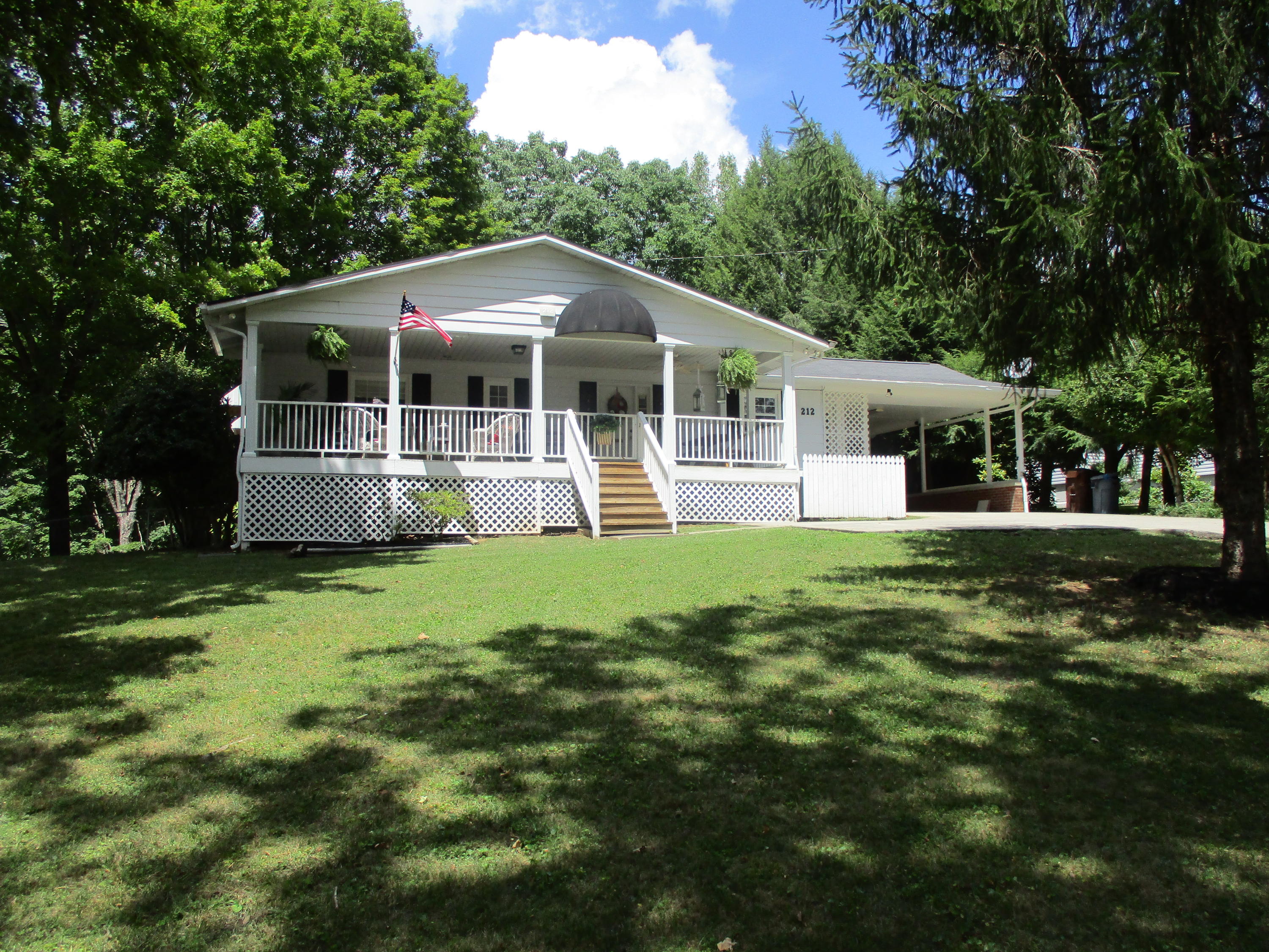 212 Outer Drive Oak Ridge, TN 37830 - Photo 40 of 40 IMG_0389