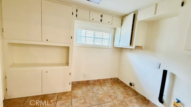2960 Rising Star Drive Diamond Bar, CA 91765 - Photo 15 of 16 Laundry room