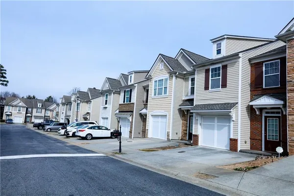 a car parked in front of a building