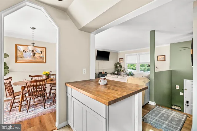 $460,000 | 621 Holly Corner Road, Fredericksburg, VA 22406