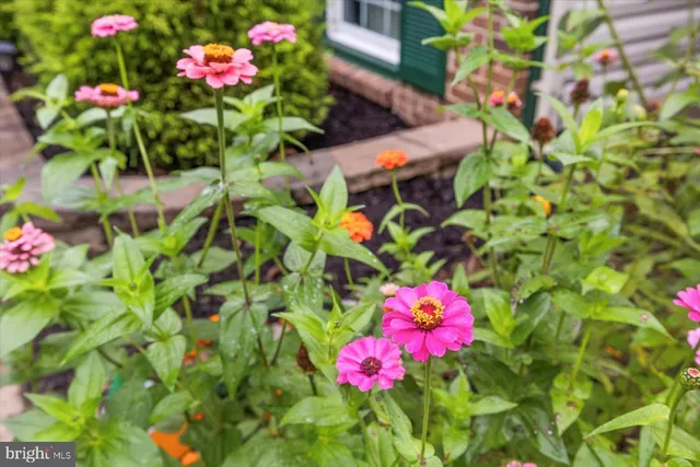 $460,000 | 621 Holly Corner Road, Fredericksburg, VA 22406