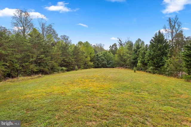 $460,000 | 621 Holly Corner Road, Fredericksburg, VA 22406