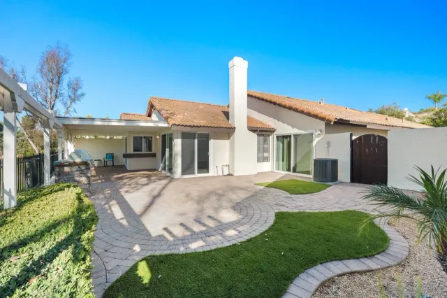 $1,050,000 | 17756 Camino Ancho, San Diego, CA 92128