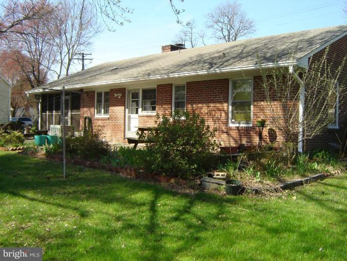 201 Sweetser Road Linthicum Heights, MD 21090 - Photo 5 of 30 Exterior (Rear)