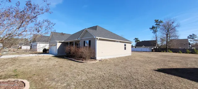 $1,750 | 215 Rowland Drive, Richlands, NC 28574