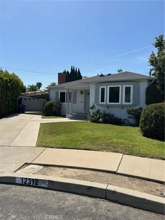 $6,100 | 12312 Navy Street, Los Angeles, CA 90066