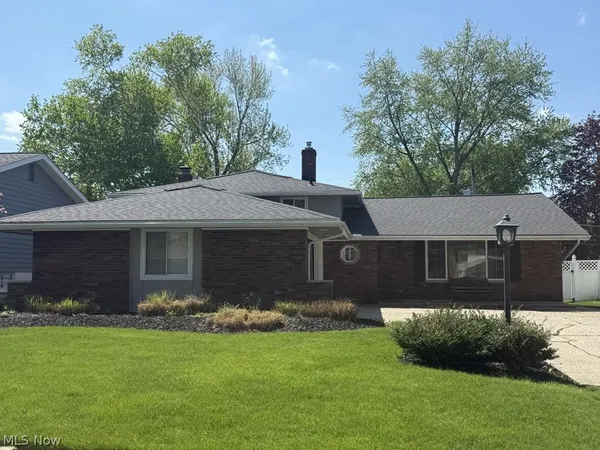 $374,900 | 21459 Nottingham Drive, Fairview Park, OH 44126