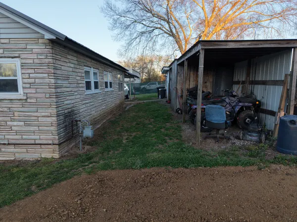 $139,900 | 404 McMurtrey Street, St. Joseph, TN 38481