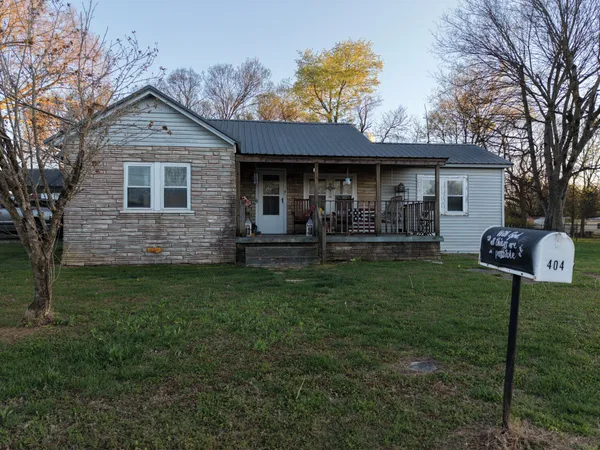 $110,000 | 404 McMurtrey Street, St. Joseph, TN 38481