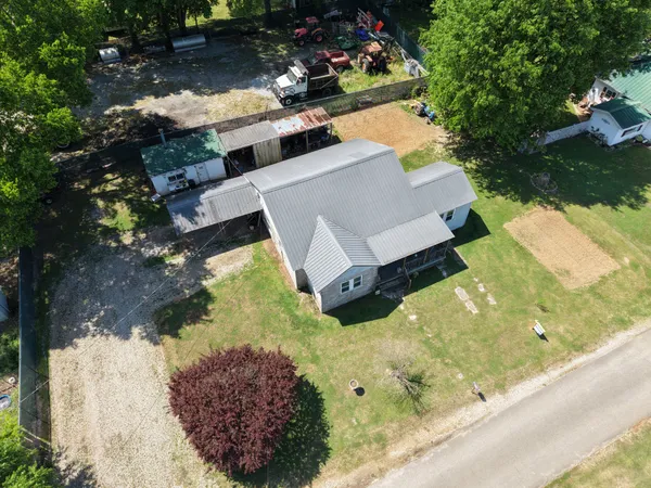 $110,000 | 404 McMurtrey Street, St. Joseph, TN 38481