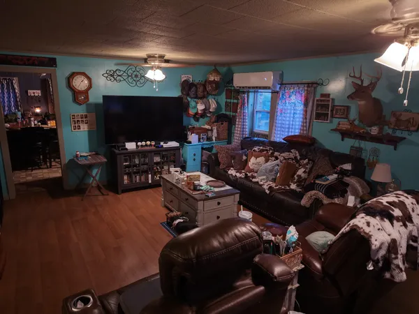 $139,900 | 404 McMurtrey Street, St. Joseph, TN 38481