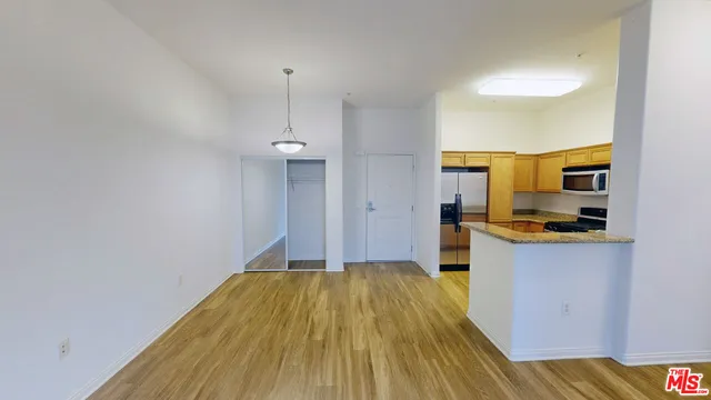$3,750 | 1041 Glendon Avenue, Unit 5171, Los Angeles, CA 90024