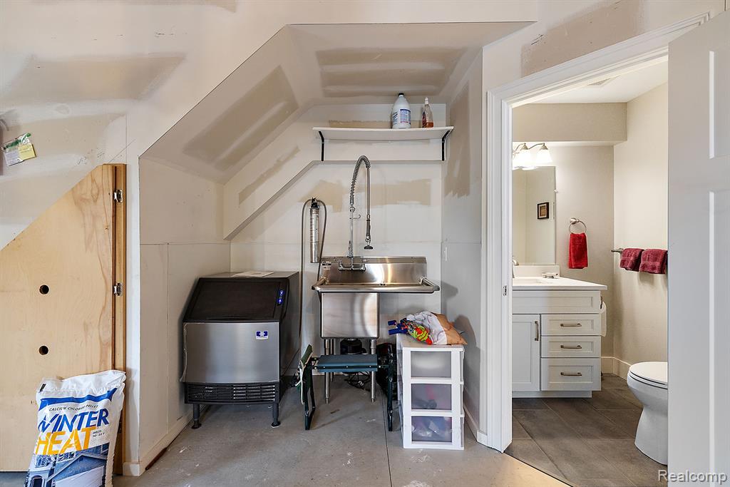48730 Point Lakeview Street Chesterfield, MI 48047 - Photo 61 of 90