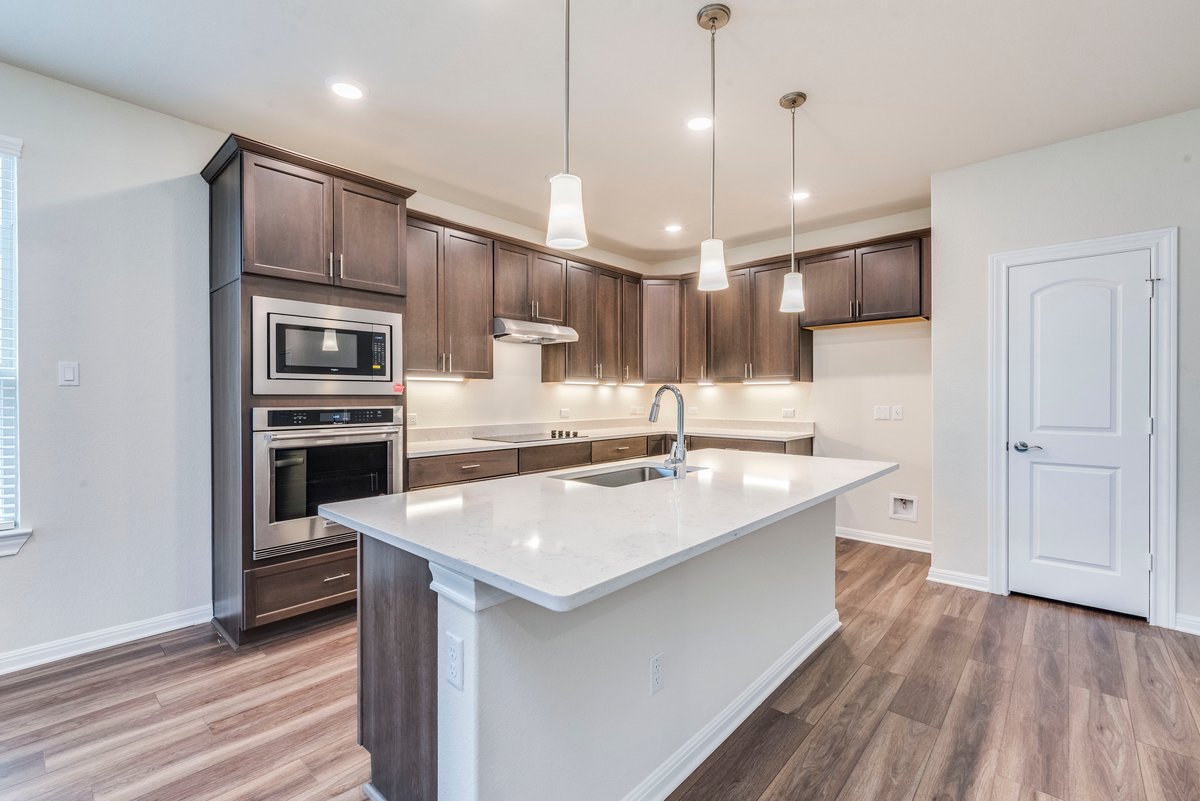 9108 Spire View Austin, TX 78744 - Photo 8 of 30