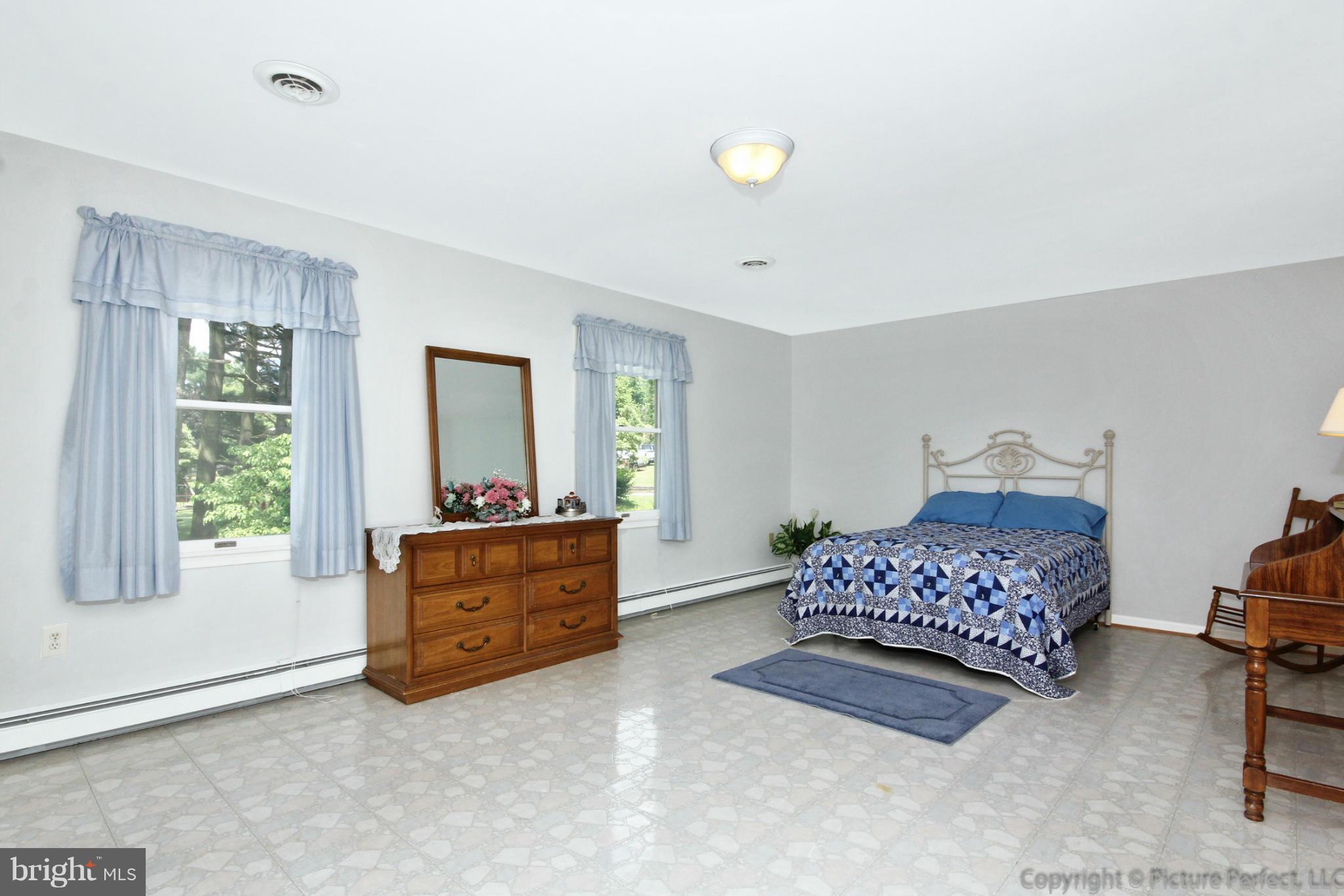 1805 Rohrersville Road Knoxville, MD 21758 - Photo 12 of 30 Bedroom