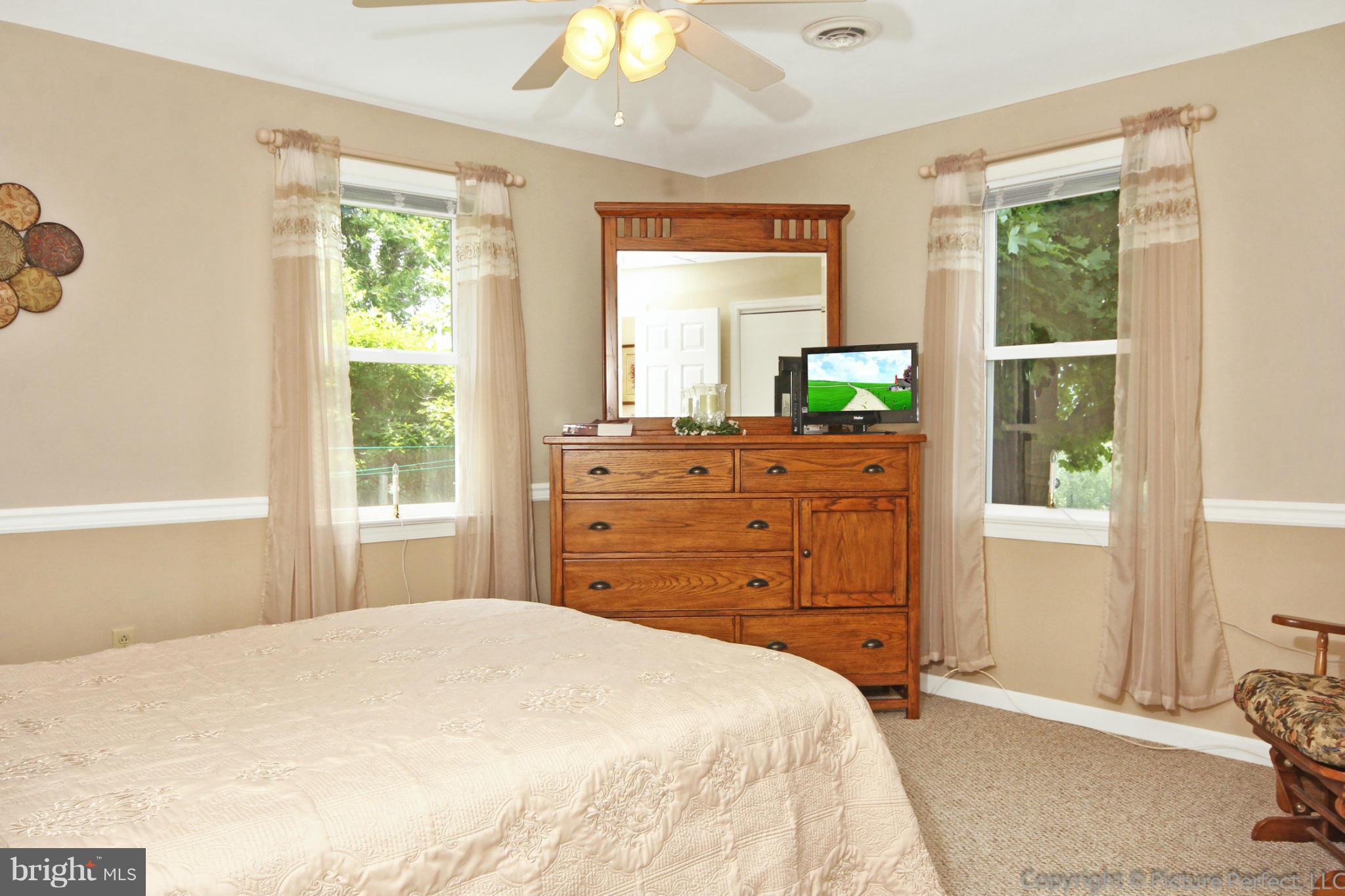 1805 Rohrersville Road Knoxville, MD 21758 - Photo 13 of 30 Bedroom