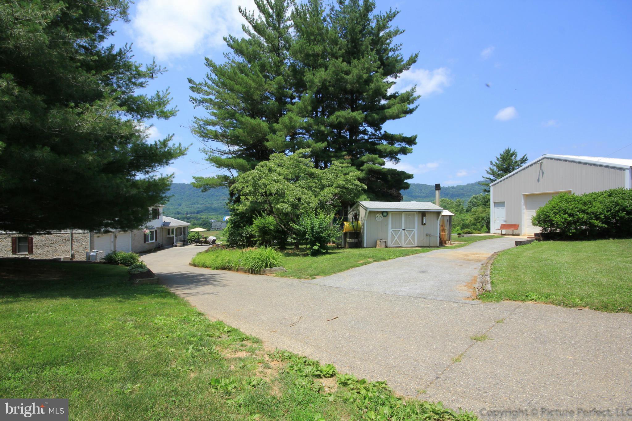 1805 Rohrersville Road Knoxville, MD 21758 - Photo 28 of 30 Exterior (Rear)