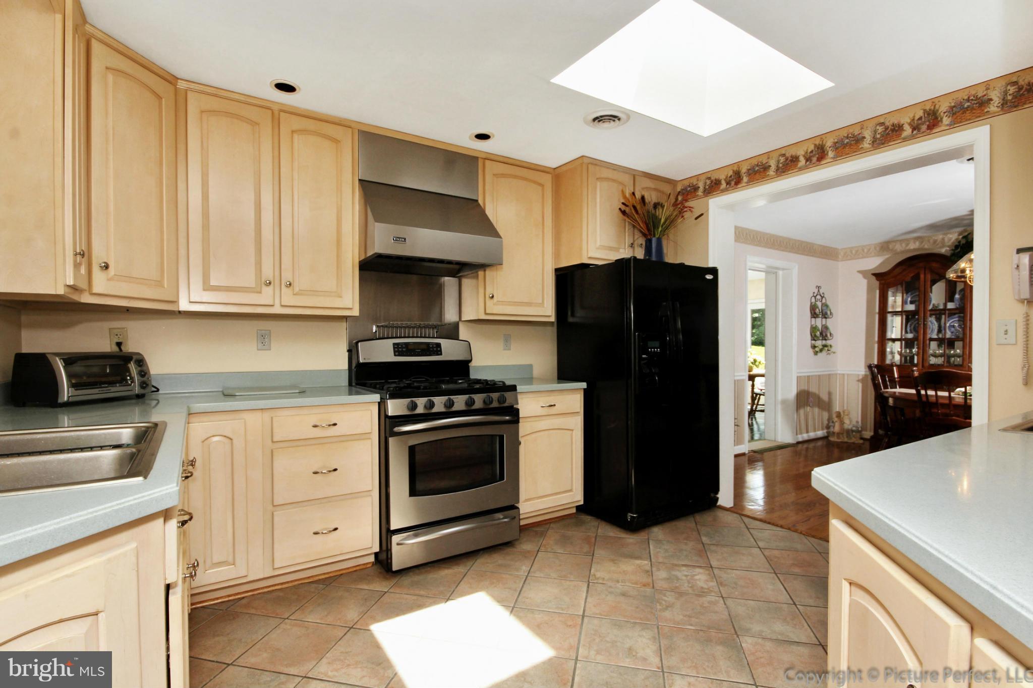 1805 Rohrersville Road Knoxville, MD 21758 - Photo 6 of 30 Kitchen