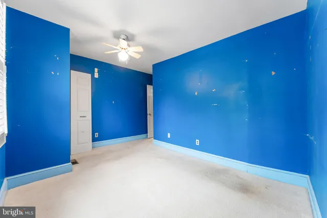 a view of empty room