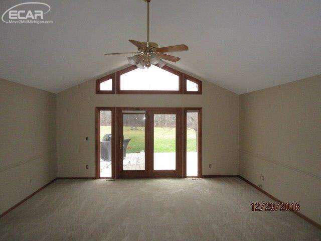 16490 Weber Road Holly, MI 48442 - Photo 8 of 19 21248291-7.JPG