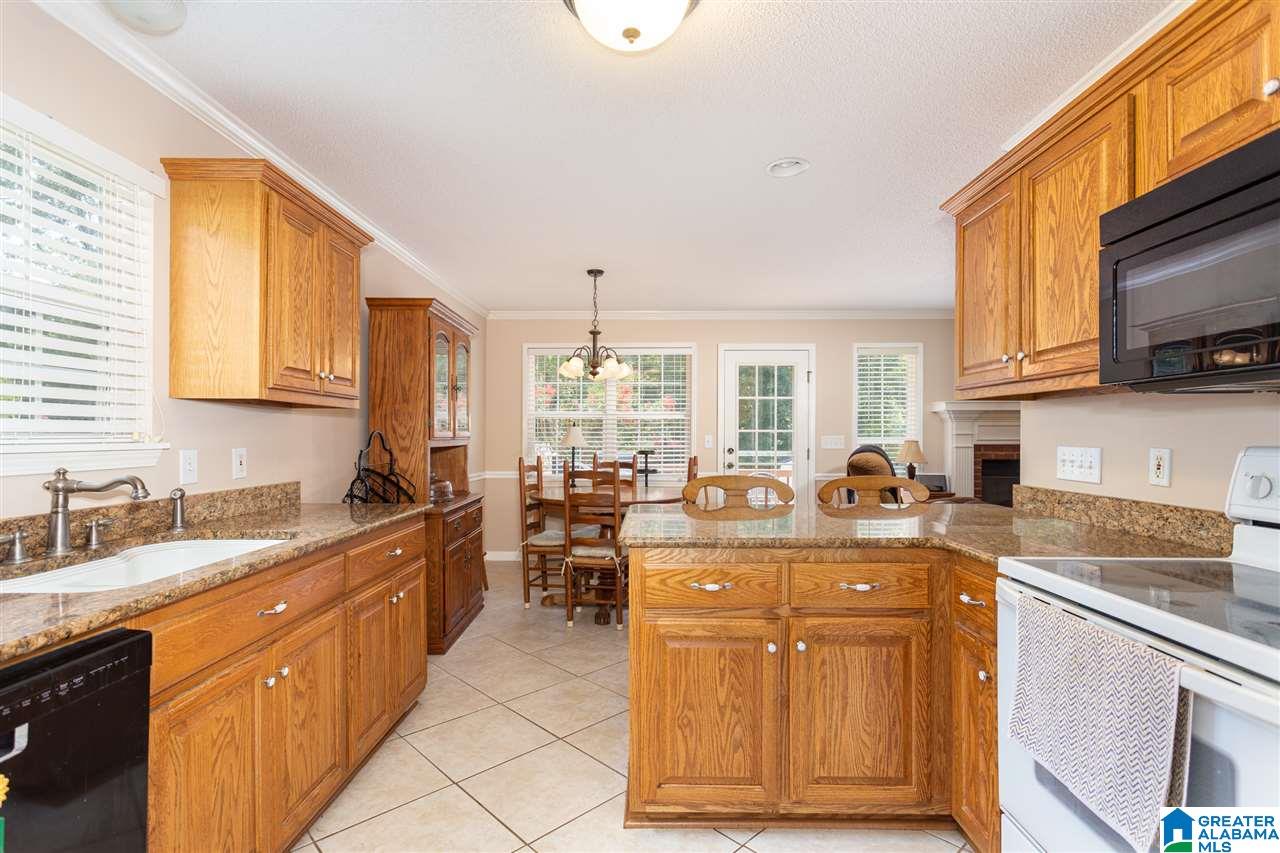 150 Deer Path Anniston, AL 36207 - Photo 2 of 47
