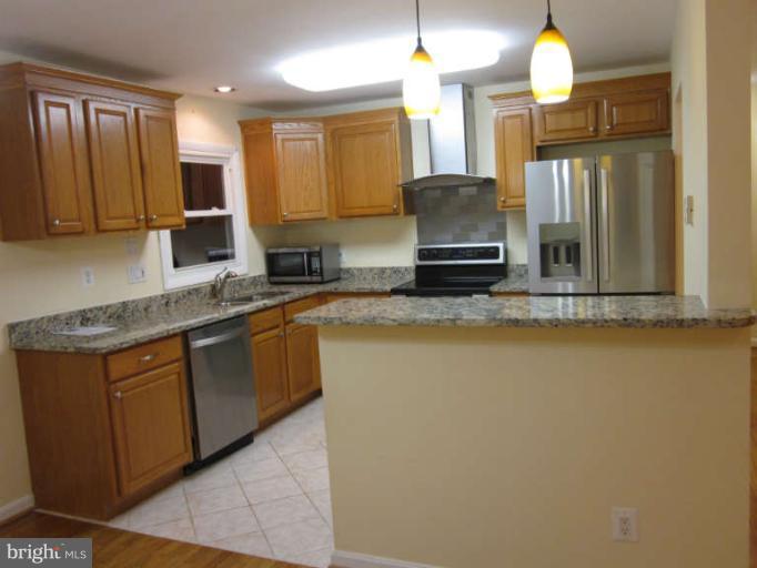 4100 Lees Corner Road Chantilly, VA 20151 - Photo 3 of 12 Kitchen