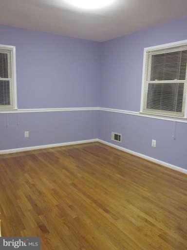 4100 Lees Corner Road Chantilly, VA 20151 - Photo 5 of 12 Living Room