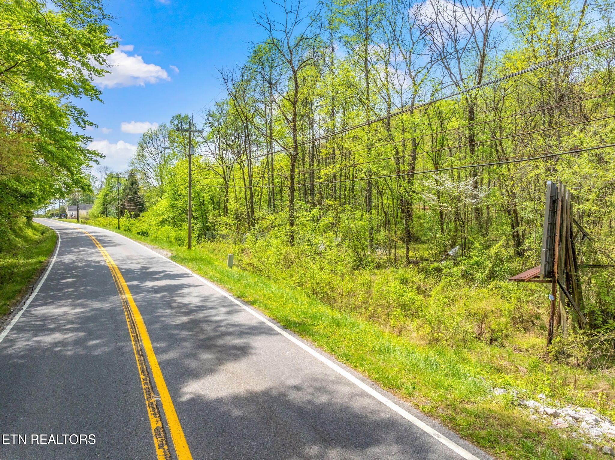 6 Hen Valley Road Oliver Springs, TN 37840 - Photo 14 of 16 Gallery Image 14