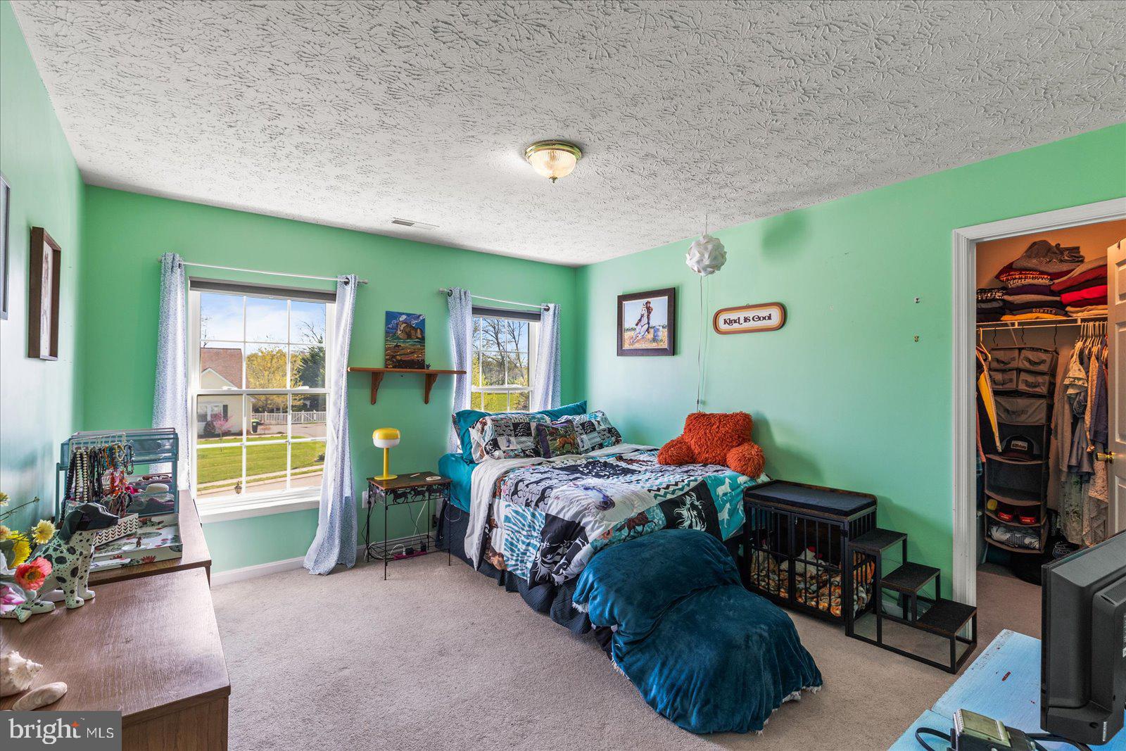 20 Sydney Drive Hanover, PA 17331 - Photo 47 of 73 a bed room with a bed and a chair