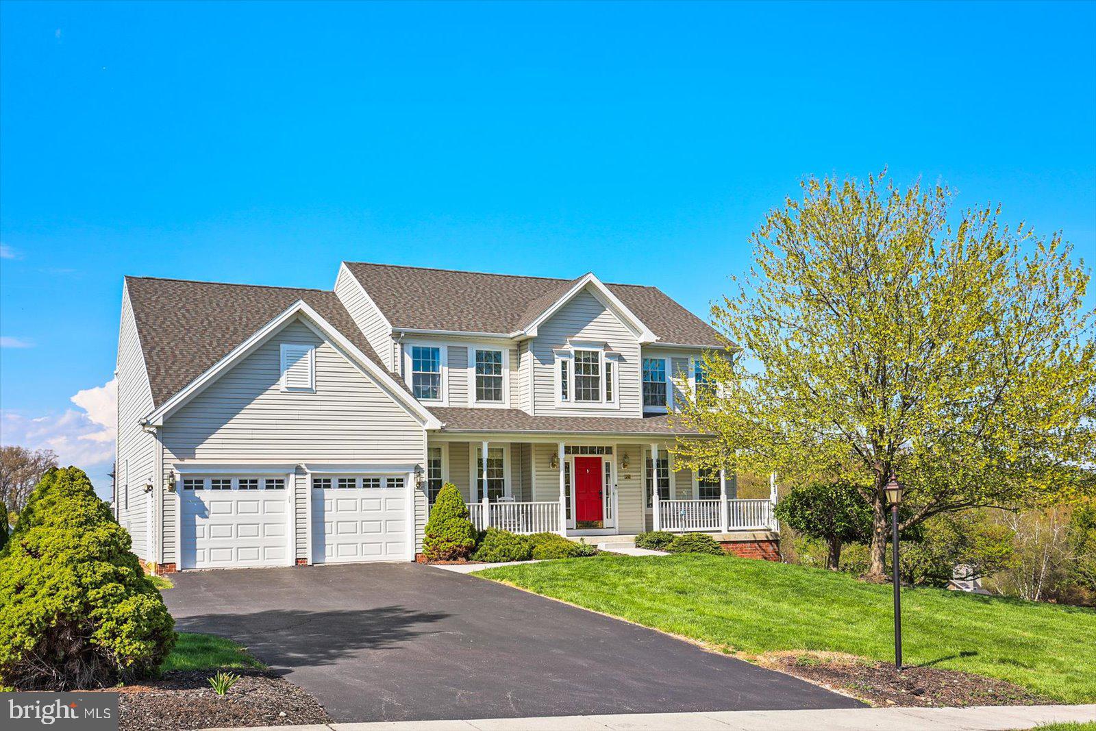20 Sydney Drive Hanover, PA 17331 - Photo 73 of 73 a front view of a house with garden