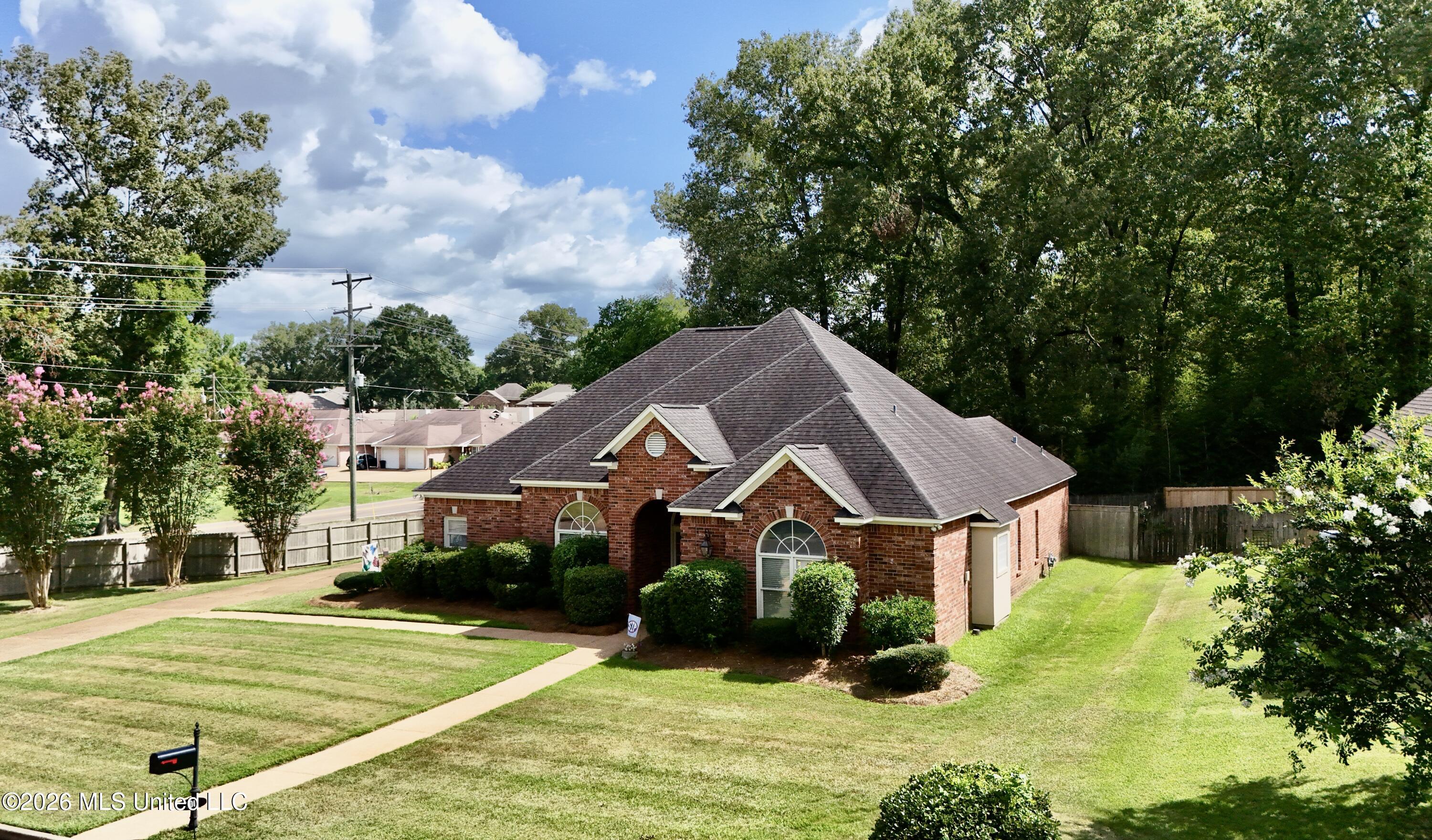 100 Trace Ridge Drive Clinton, MS 39056 - Photo 8 of 89 dji_fly_20260722_155004_0244_17847579930
