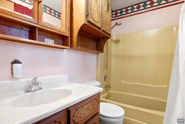 $385,000 | 1416 Brant Street, Osage City, KS 66523