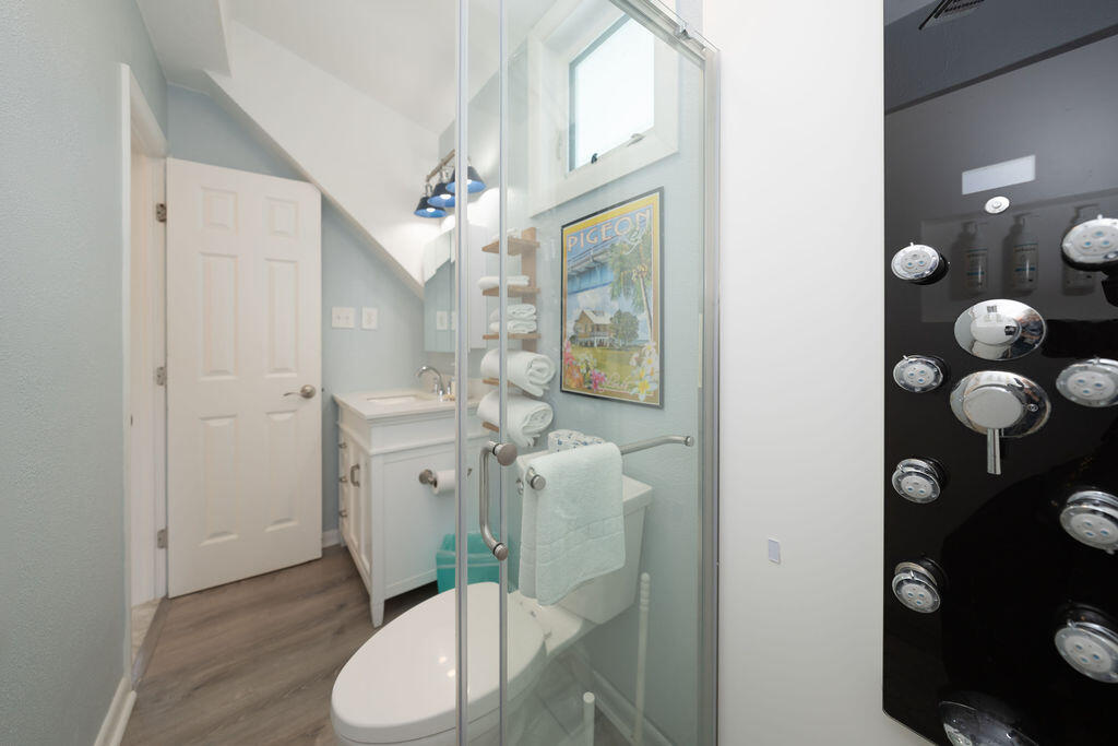 58121 Morton Street Marathon, FL 33050 - Photo 64 of 93 Second Bathroom