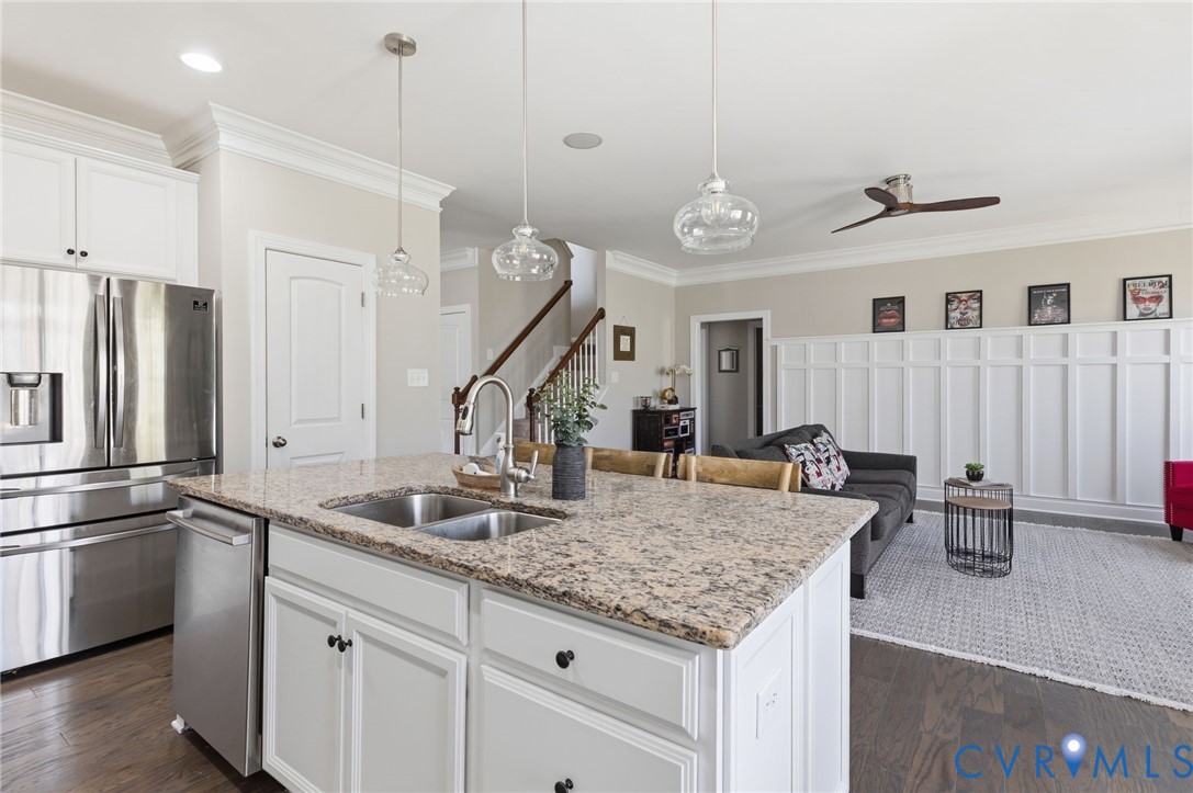 15206 Blackrail Road Chesterfield, VA 23832 - Photo 13 of 54 Soft close cabinets & granite countertops!