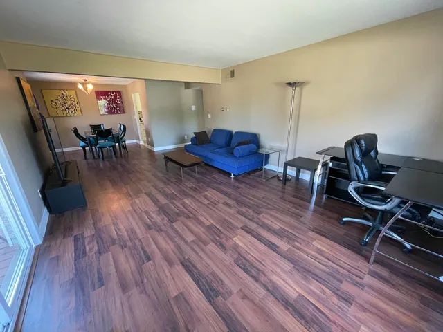 $1,300 | 10635 North Ivy Court, Unit 65, Mequon, WI 53092