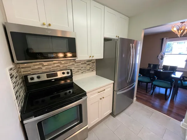 $1,300 | 10635 North Ivy Court, Unit 65, Mequon, WI 53092