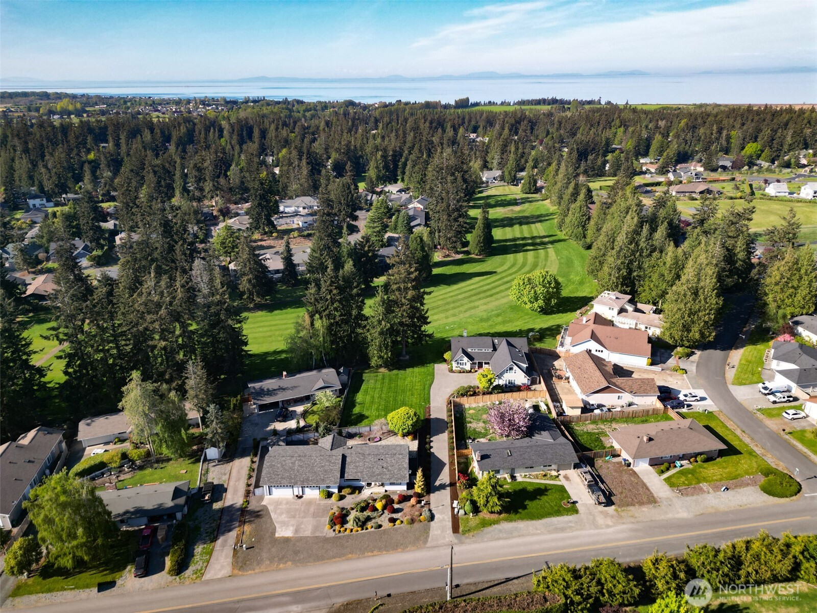 877 Medsker Road Sequim, WA 98382 - Photo 4 of 40