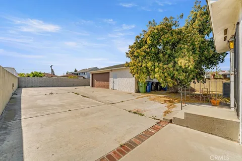 $715,000 | 1611 Bay View Avenue, Wilmington, CA 90744