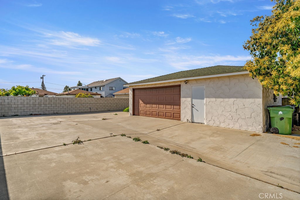 1611 Bay View Avenue Wilmington, CA 90744 - Photo 34 of 44