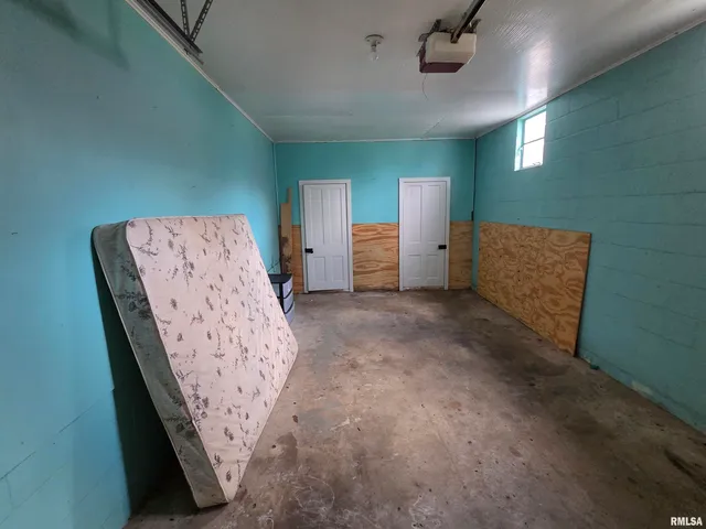 $49,900 | 143 East Posey Avenue, Shawneetown, IL 62984