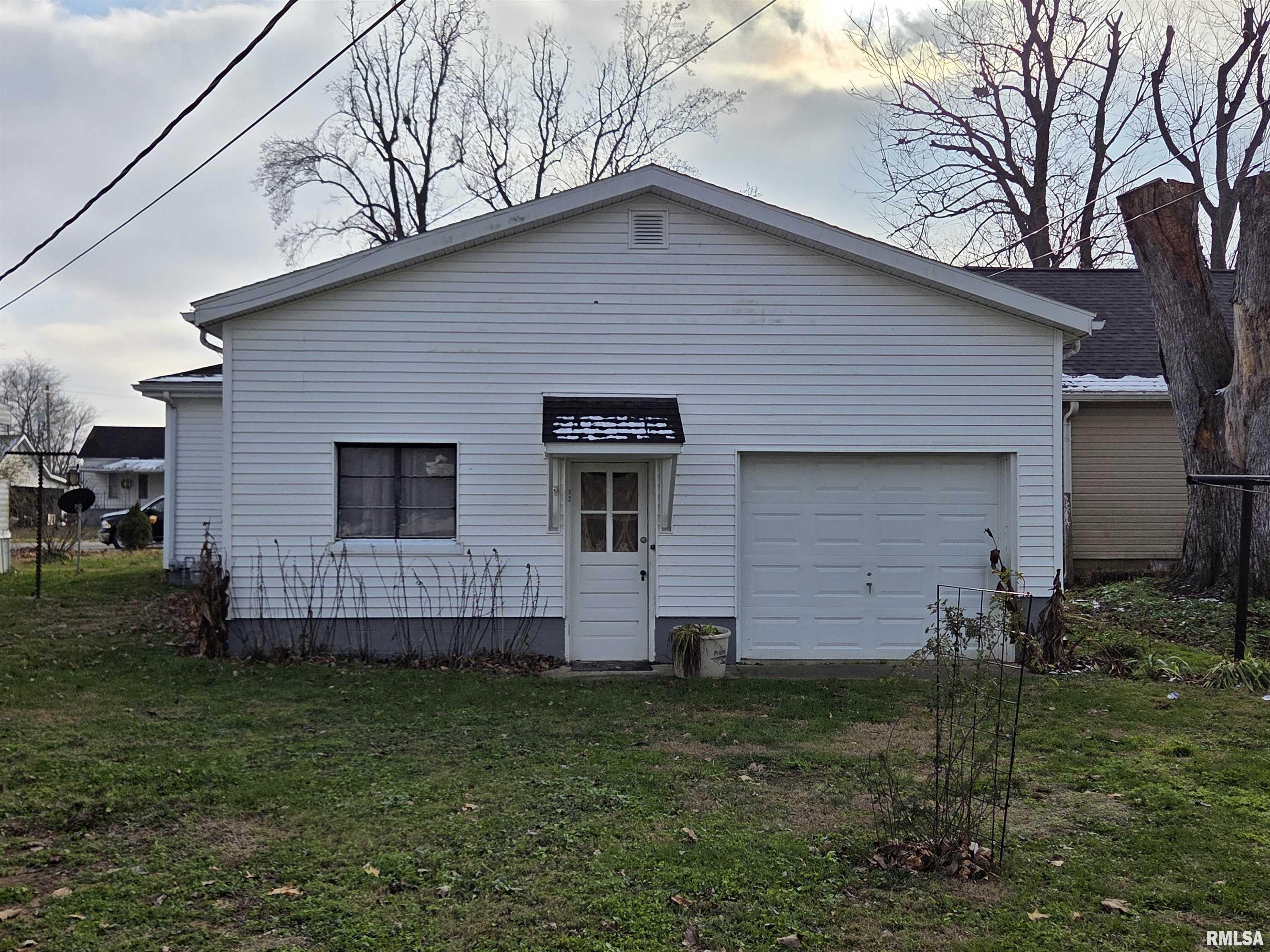 143 East Posey Avenue Shawneetown, IL 62984 - Photo 4 of 23