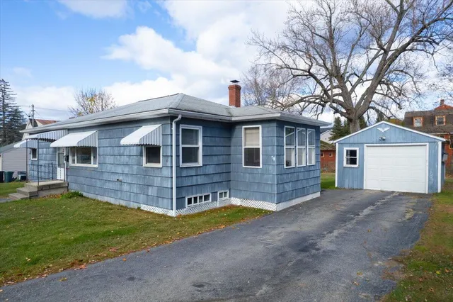 $285,000 | 4 Highland Avenue, Lewiston, ME 04240