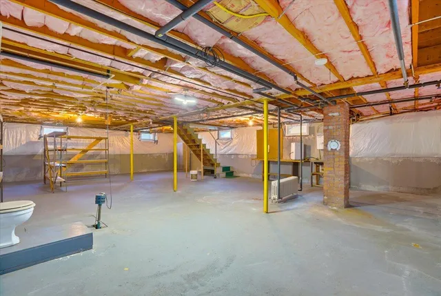 $285,000 | 4 Highland Avenue, Lewiston, ME 04240