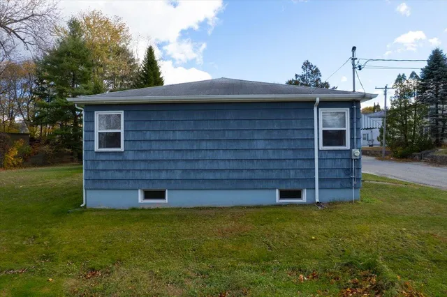 $285,000 | 4 Highland Avenue, Lewiston, ME 04240