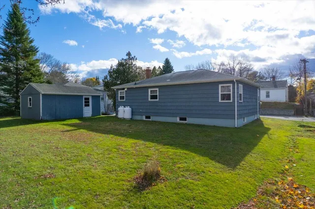 $285,000 | 4 Highland Avenue, Lewiston, ME 04240