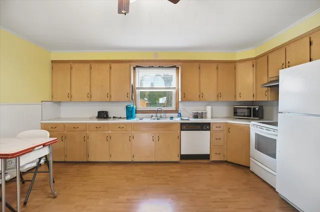 $285,000 | 4 Highland Avenue, Lewiston, ME 04240