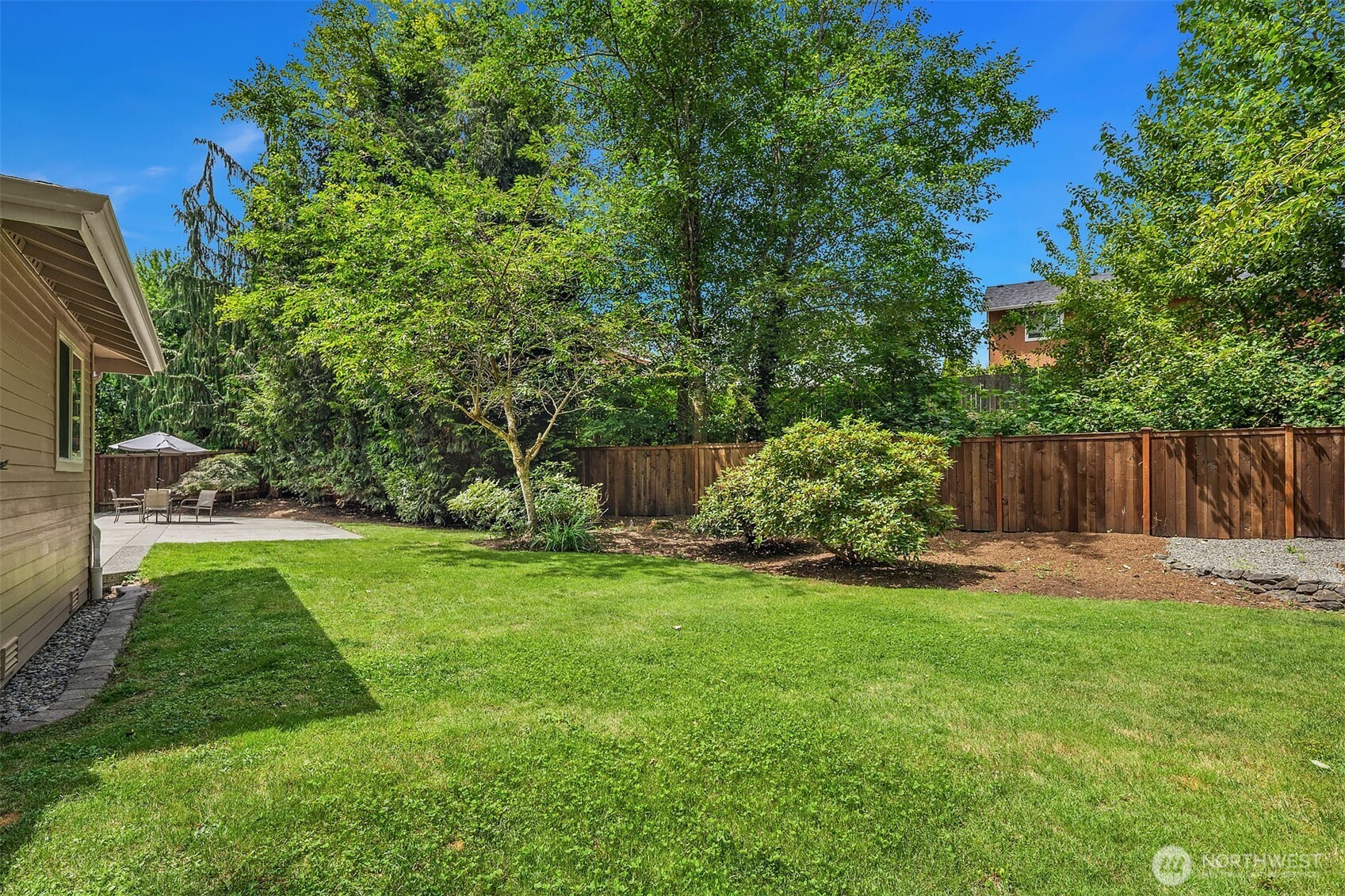 1815 Field Avenue Northeast Renton, WA 98059 - Photo 30 of 39