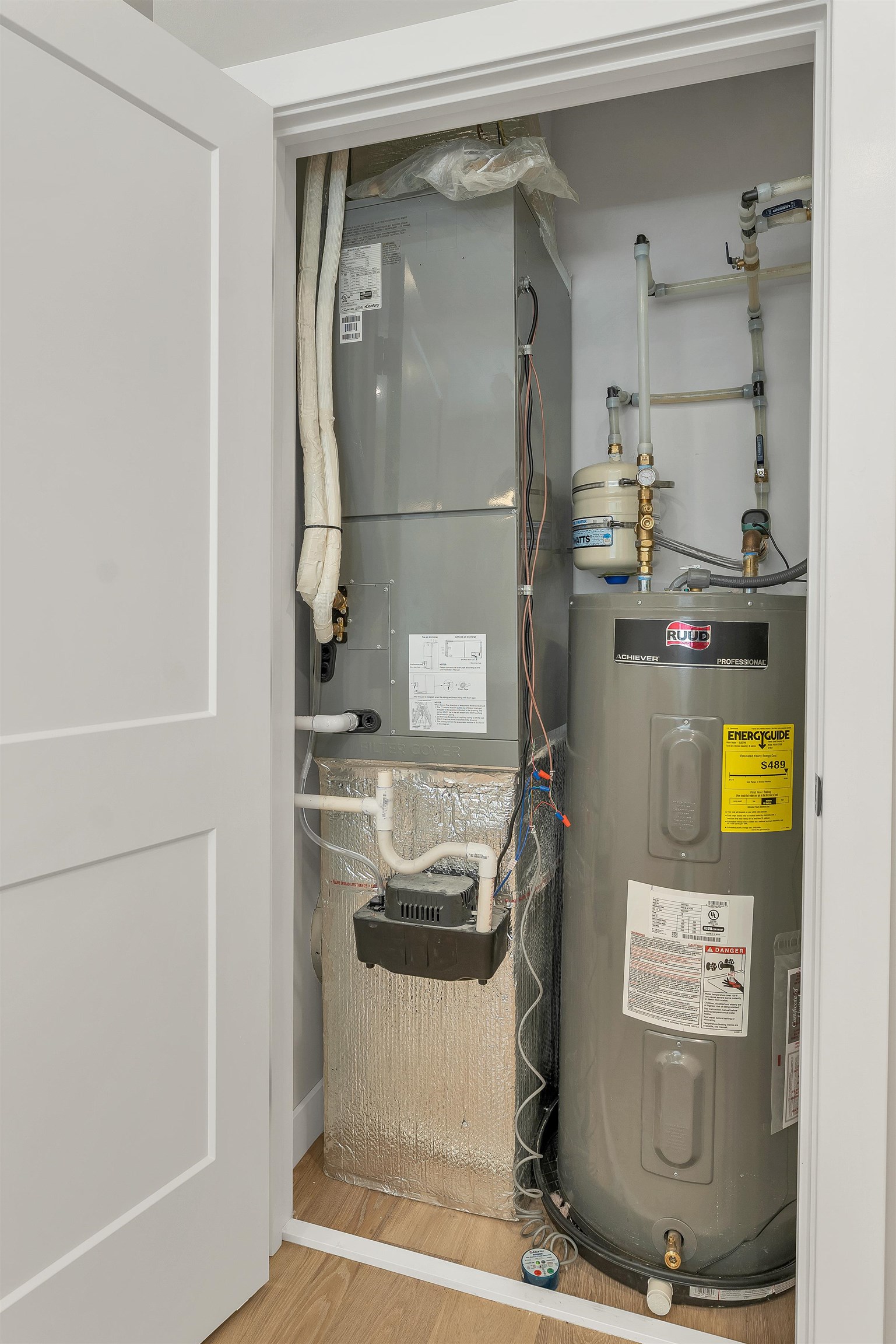 384 Main Street, Unit 101 Salem, NH 03079 - Photo 31 of 32
